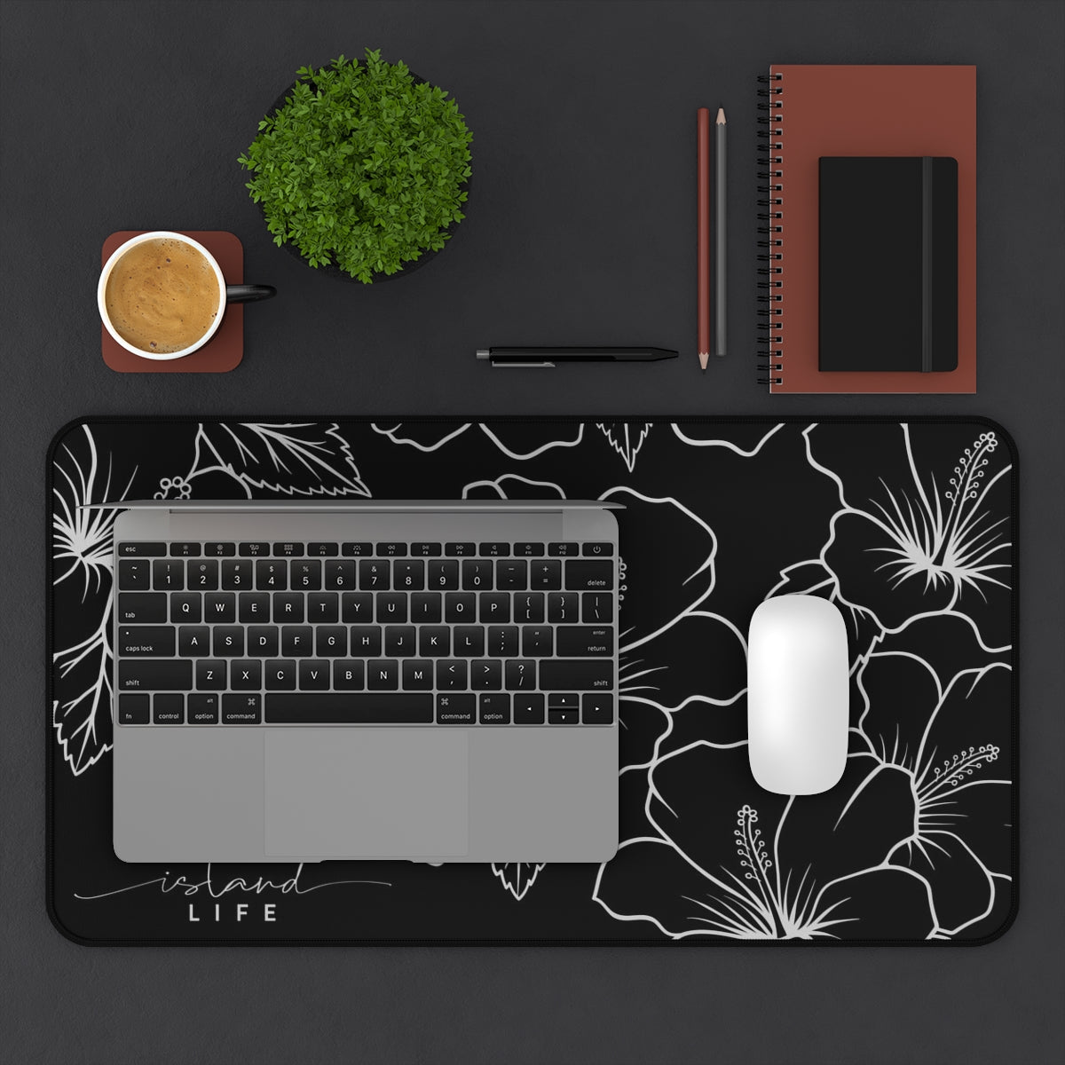 Guam CNMI Modern Hibiscus Black Gaming Pad Desk Mat